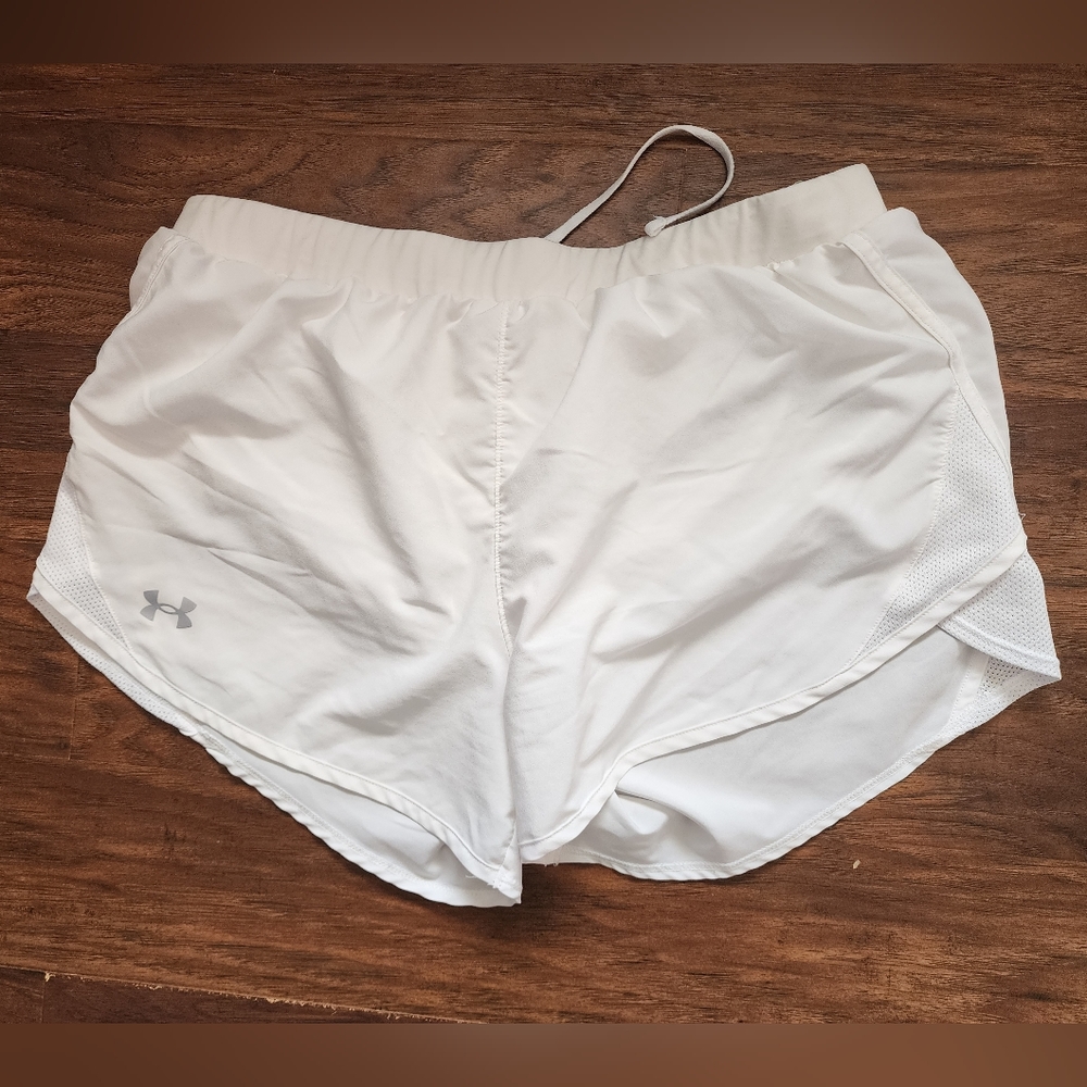Under Armour shorts loose fit
